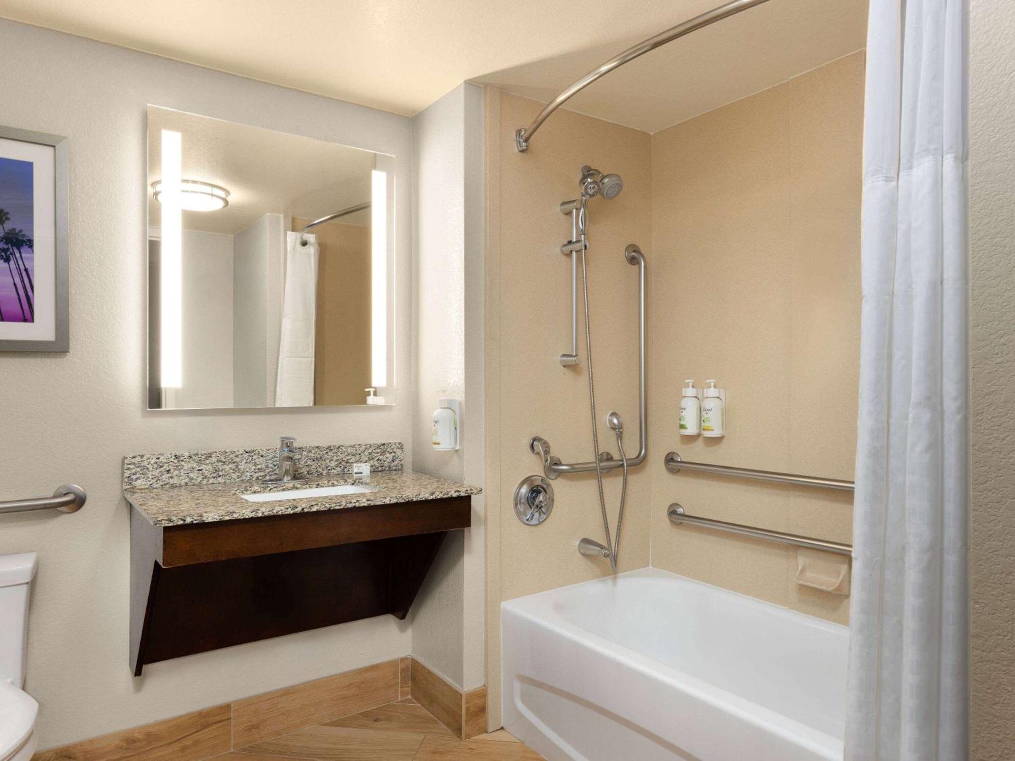 La Quinta By Wyndham Santa Clarita - Valencia Hotel Stevenson Ranch Exterior foto